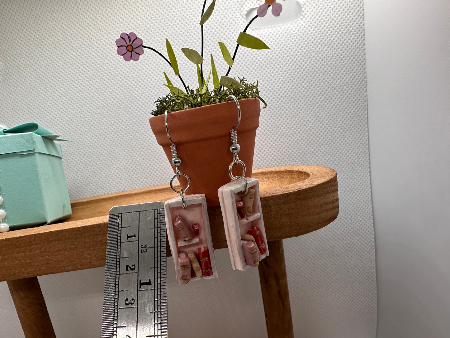 Handmade by Nadzkypop- Bookcase earrings